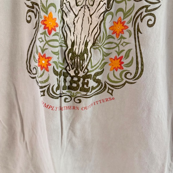 Simply Southern Cowgirl Vibes Graphic T-Shirt M Medium Tan Western Longhorn - Picture 12 of 13